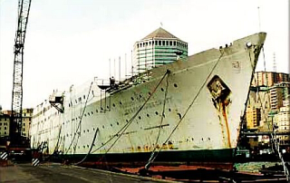 Illustration for article titled The Last Surviving Transatlantic Ocean Liners